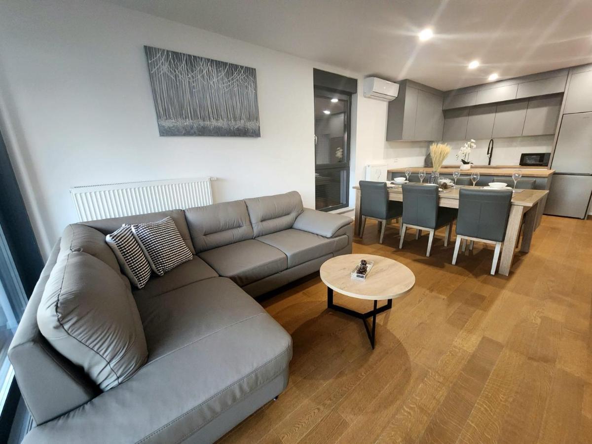 Allure Apartments Zara Esterno foto