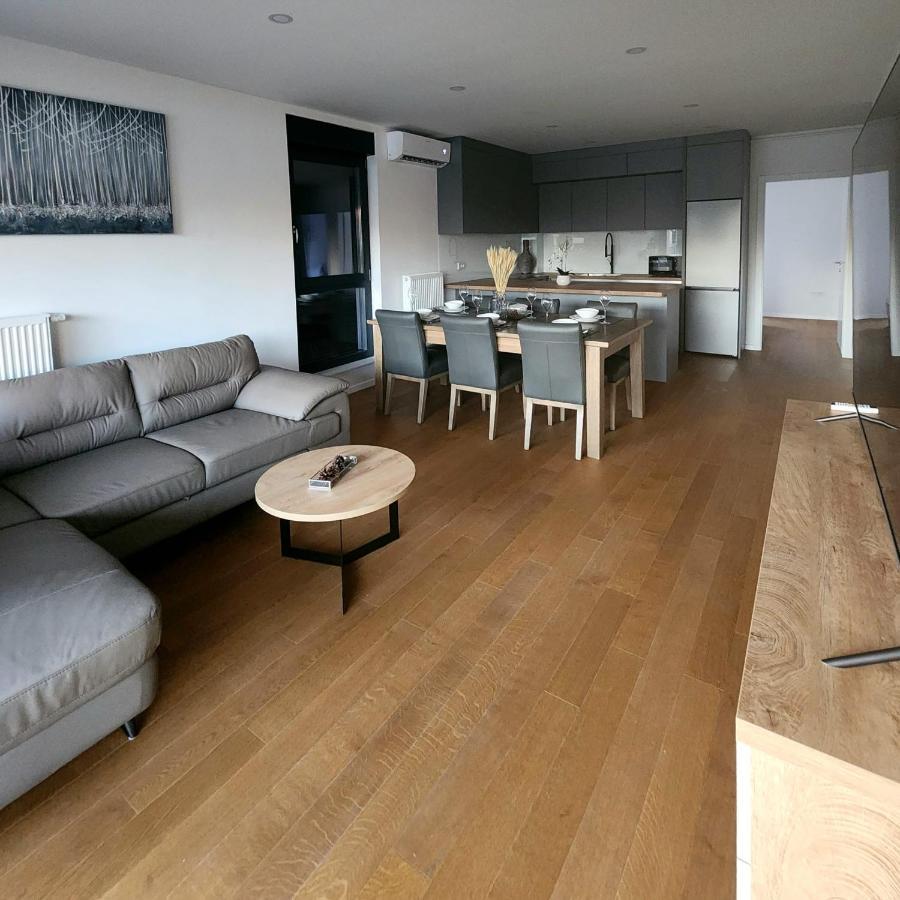 Allure Apartments Zara Esterno foto